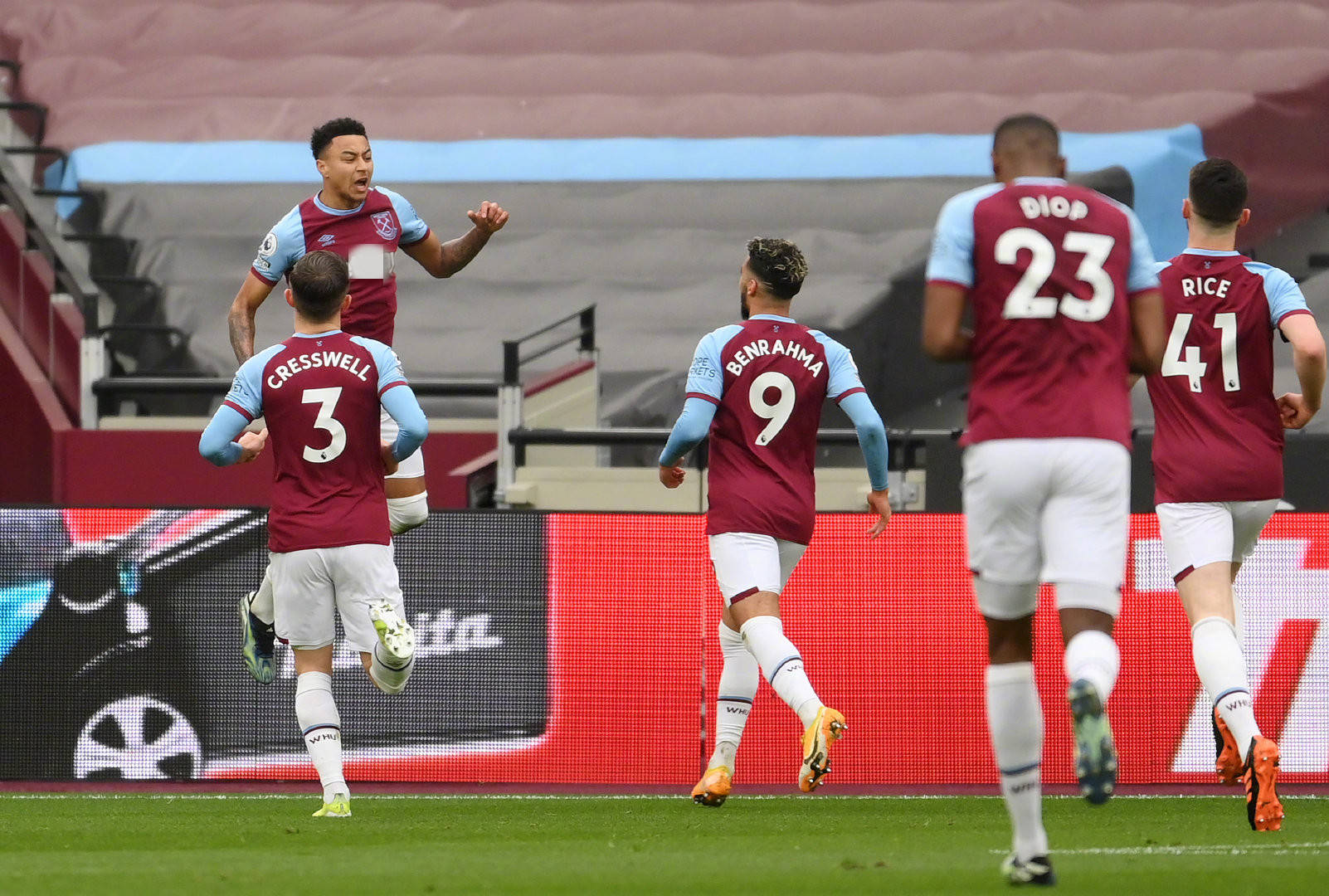 体育新闻的 体育新闻的