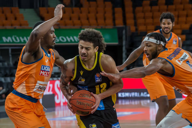 内线球员的 内线球员的